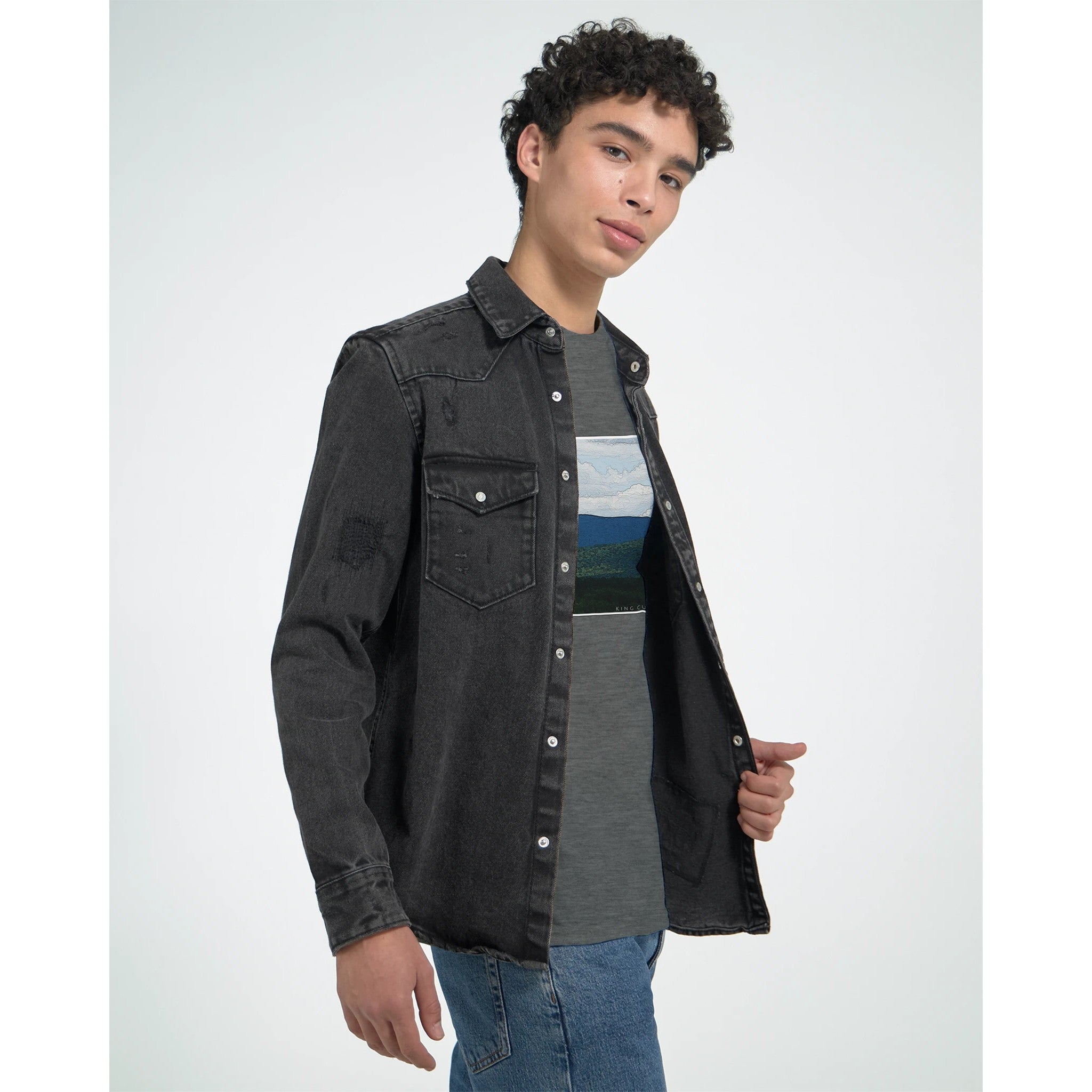 99cd9b35-d0c5-4a66-b565-d3ff0ef2b9a1